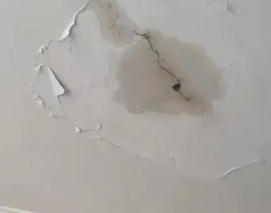 景谷阳台漏水维修公司分享下屋面防水工程质量问题原因分析
